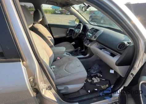 2006 Toyota Rav4 из США, поврежденный, VIN JTMBD33V265007906